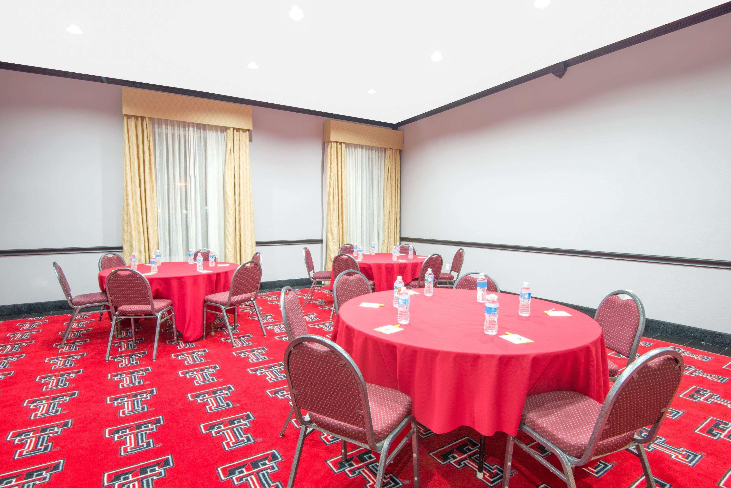 Days Inn By Wyndham Lubbock South Екстер'єр фото
