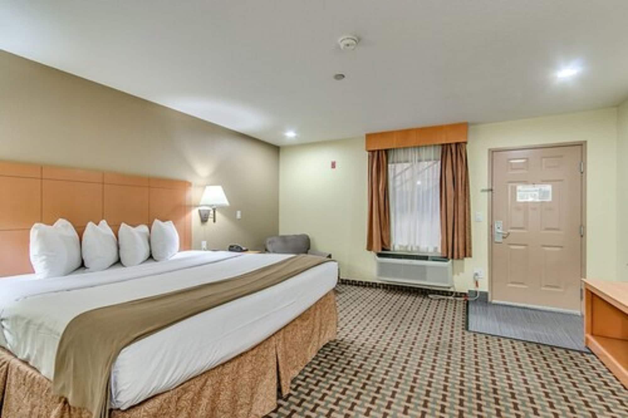 Days Inn By Wyndham Lubbock South Екстер'єр фото